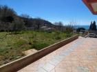Sutomoreda panoramik deniz ve dağ manzaralı 2 katlı villa