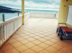 Dobra Vodada denize 250 mesafede 200 m2 panoramik deniz manzaralı villa