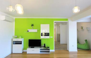 St. Stephenda 110 m2 deniz manzaralı satılık daire