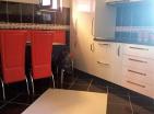 Aile 2 mağaza Bar, Poljede 176 m2 ev