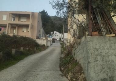 Arsa Dobrota içinde