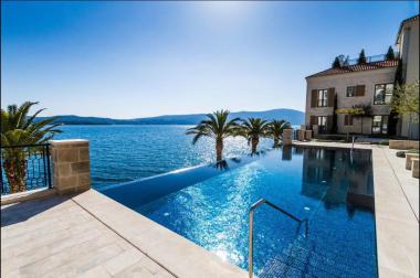 Porto Montenegro Tivata 2 yatak odalı deniz manzaralı satılık özel daire