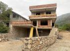 Dobra Vodada deniz manzaralı ve dağ manzaralı yeni yapım aşamasında ev