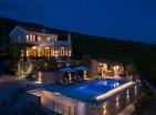 Zagorada havuzlu ve deniz manzaralı 150 m2 lüx villa, 812 m2 arsa ile