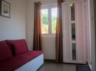 Sveti Stefanda muhteşem panoramik deniz manzarasına sahip üç katlı bir mini otel
