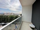 Karadağ, Barda Emerald Residenceta yeni döşenmiş lüks stüdyo 36 m2