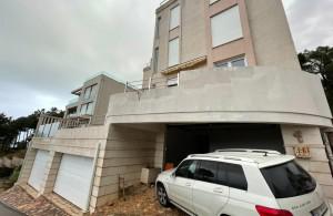 Sveti Stefanda havuzlu muhteşem deniz manzaralı 2 katlı villa