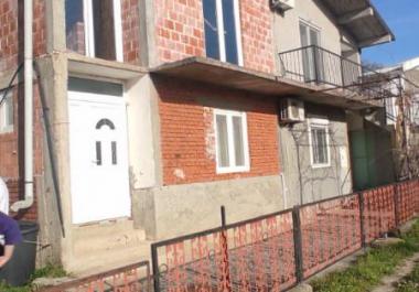 Satılık ev Sutomore içinde