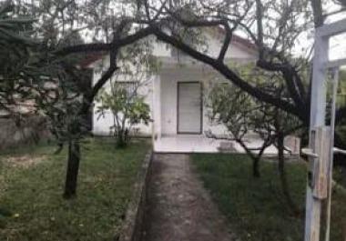 Ev Sutomore içinde
