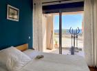 Tivatta havuzlu güneşli geniş deniz manzaralı 3 yatak odalı daire 116 m2