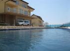 Monterey residenceta havuzlu 132 m2 lüks 3 katlı daire