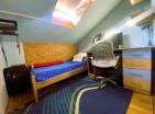 Podgoricada üçüncü katta çarpıcı dubleks 3 yatak odalı daire