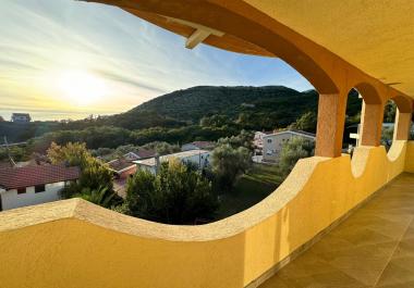 Villa Buljarica içinde
