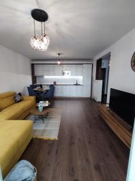 Havuzlu rezidans kompleksinde yeni mobilyalı daire