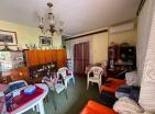 Karadağ, Dobra Vodada 100 m2lik küçük bir aile evi
