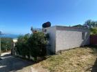Sutomoreda etkileyici deniz manzarasına sahip 2 katlı zarif ev