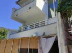 Manzaralı Sutomoreda dört daireli ev-inanılmaz fiyat