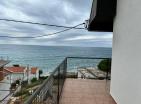Dobra Vodada denize 100 m mesafede muhteşem deniz manzaralı 2 katlı villa 174 m2