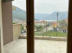 Kotor, Dobrotada plaja yakın, havuzlu yeni lüks daire