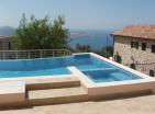 Havuzlu ve panoramik deniz manzaralı, Bar şehrinde 200 m2 lüks 3 katlı villa