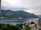 Kotor, Dobrotada havuzlu muhteşem deniz manzaralı daire 78 m2