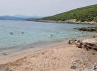 Glavaticicide denize yakın havuzlu lüks sahil villası