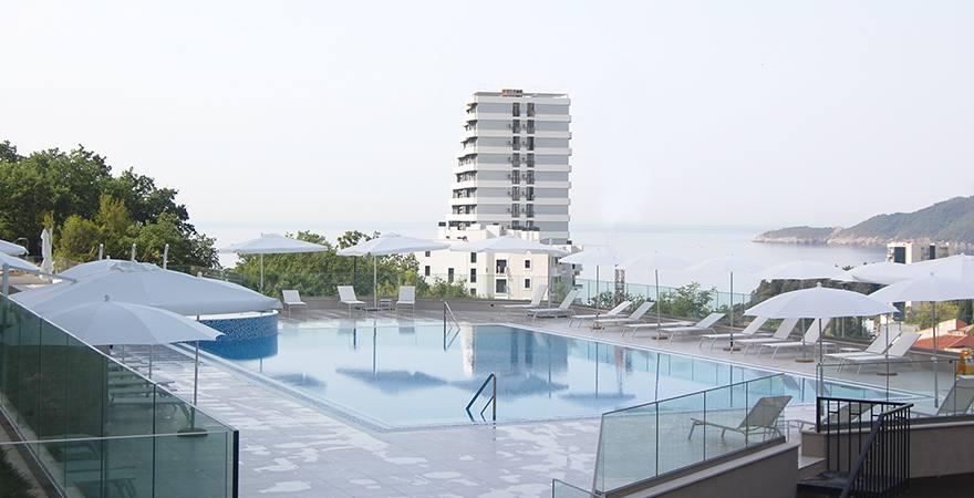 Becicide havuzlu Status rezidansta 63 m2 deniz manzaralı lüks daire