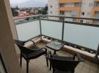 Podgorica City Kejde teras ve garajlı büyüleyici 1 yatak odalı daire