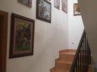 Deniz manzaralı 2 katlı rüya evi Barda 160 m2, yemyeşil meyve bahçesi, iyi konum