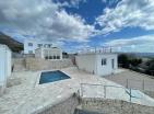 Dobra Vodada çatı teraslı 72 m2lik muhteşem deniz manzaralı ev 10 dakika deniz