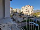Tivatta denize yakın, birinci sınıf konumda 1 yatak odalı daire 40 m2