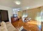 Deniz manzaralı mobilyalı 2 yatak odalı 75 m2 daire, denize yakın