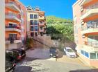 Deniz manzaralı mobilyalı 2 yatak odalı 75 m2 daire, denize yakın