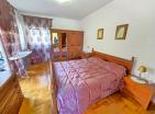 Deniz manzaralı mobilyalı 2 yatak odalı 75 m2 daire, denize yakın