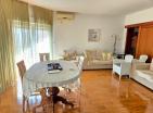 Deniz manzaralı mobilyalı 2 yatak odalı 75 m2 daire, denize yakın