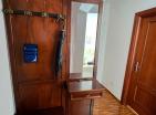 Deniz manzaralı mobilyalı 2 yatak odalı 75 m2 daire, denize yakın