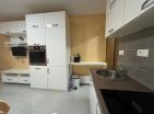 Dobra Vodada dağ manzaralı ve otoparklı uygun fiyatlı 28 m2 stüdyo daire