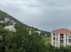 Budva sahil şeridine yakın 30 yatak odalı muhteşem deniz manzaralı otel