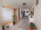Baošići, Herceg Novide teraslı, denize sıfır 230 m2 lüks ev