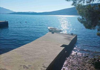 Baošići, Herceg Novide teraslı, denize sıfır 230 m2 lüks ev