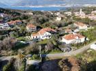 Radovićide 2 villa inşa etmek için 1760 m2 arsa