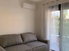 Bečićide modern olanaklara sahip, denize sıfır 29 m2lik yeni stüdyo