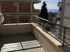 Petrovacta deniz manzaralı geniş 105 m2 daire: modern, birinci sınıf bir konumda mobilyalı