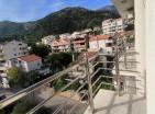 Budvada iki teraslı muhteşem deniz manzaralı 124m2 daire