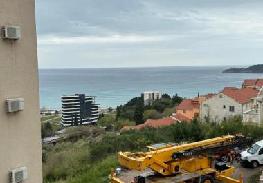 Bečićide deniz manzaralı 42m2 daire, plaja 500m mesafede modern yaşam