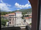 Tivat merkezde denize 200 m Tivatta yeni modern 49 m2 dubleks