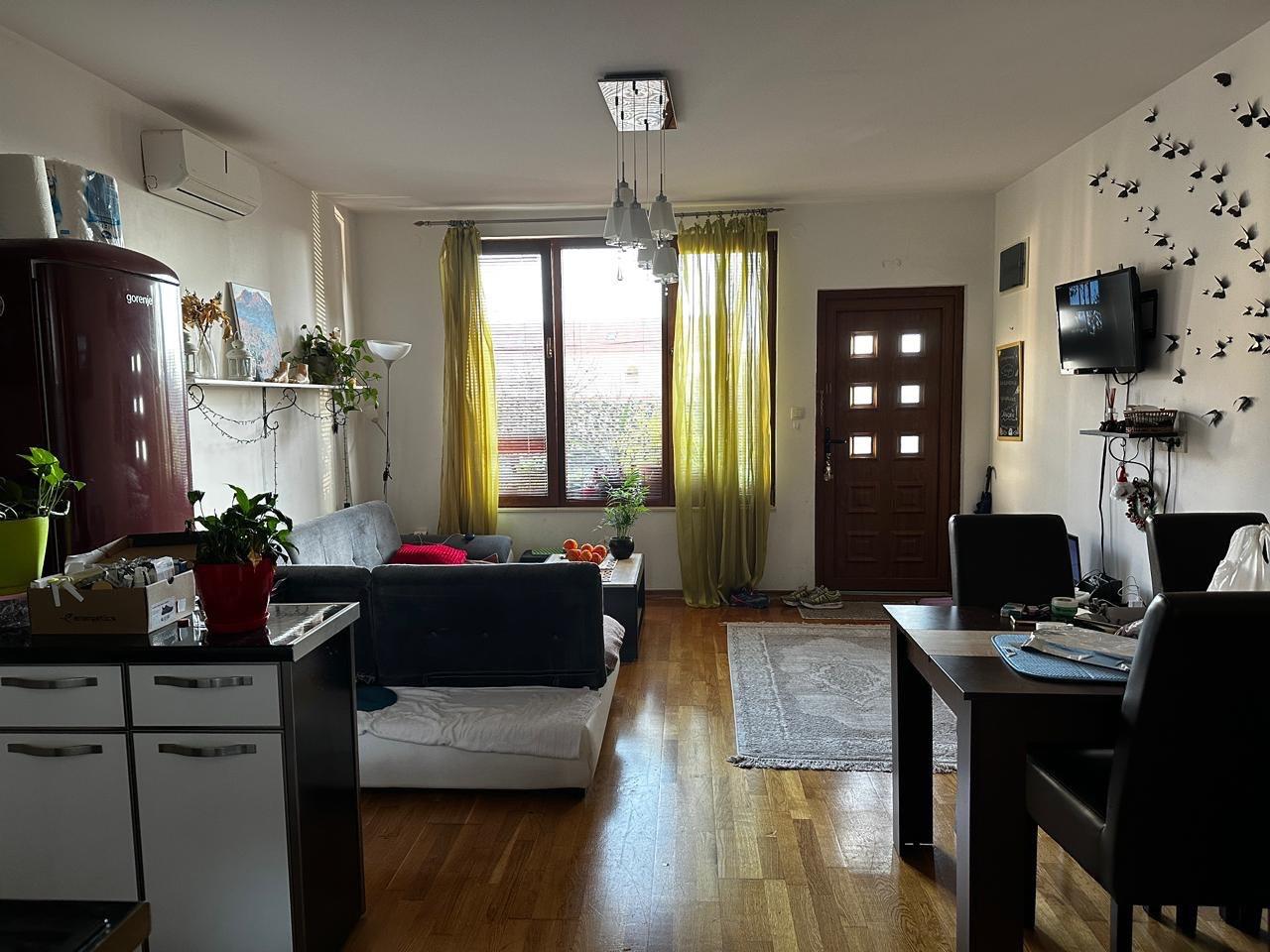 Budvada yatırım ve konut için ideal, rahat mobilyalı 46 m2 daire