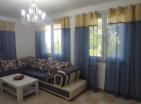 Deniz manzaralı ve meyve bahçeli Barda 170 m2 lüks deniz kenarı ev