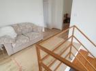 Geniş balkonlu Barda muhteşem deniz manzaralı 180 m2 ev