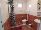 Geniş balkonlu Barda muhteşem deniz manzaralı 180 m2 ev